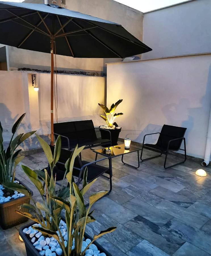 Il Civico 2 Bed & Breakfast Bari Bagian luar foto