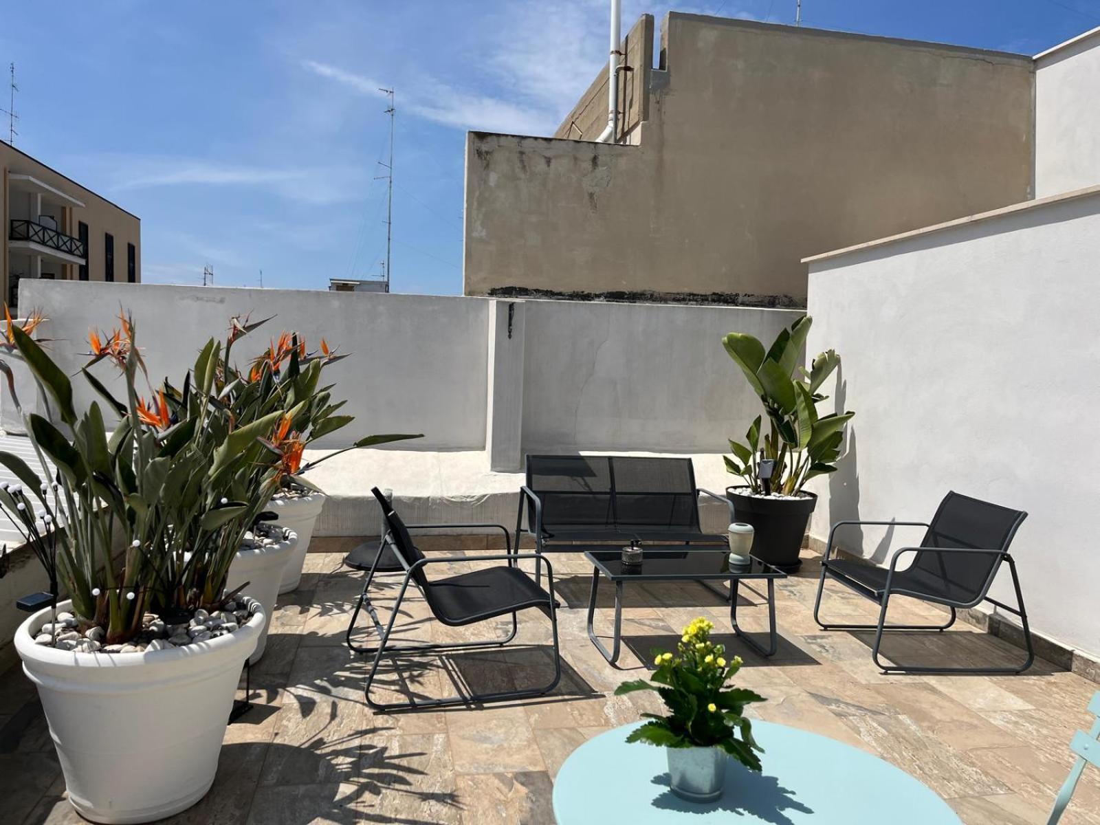 Il Civico 2 Bed & Breakfast Bari Bagian luar foto